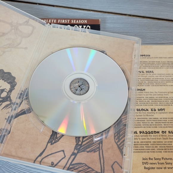 The Boondocks - Season 1 - Three DVD Set - Adult Swim - Picture 6 of 9